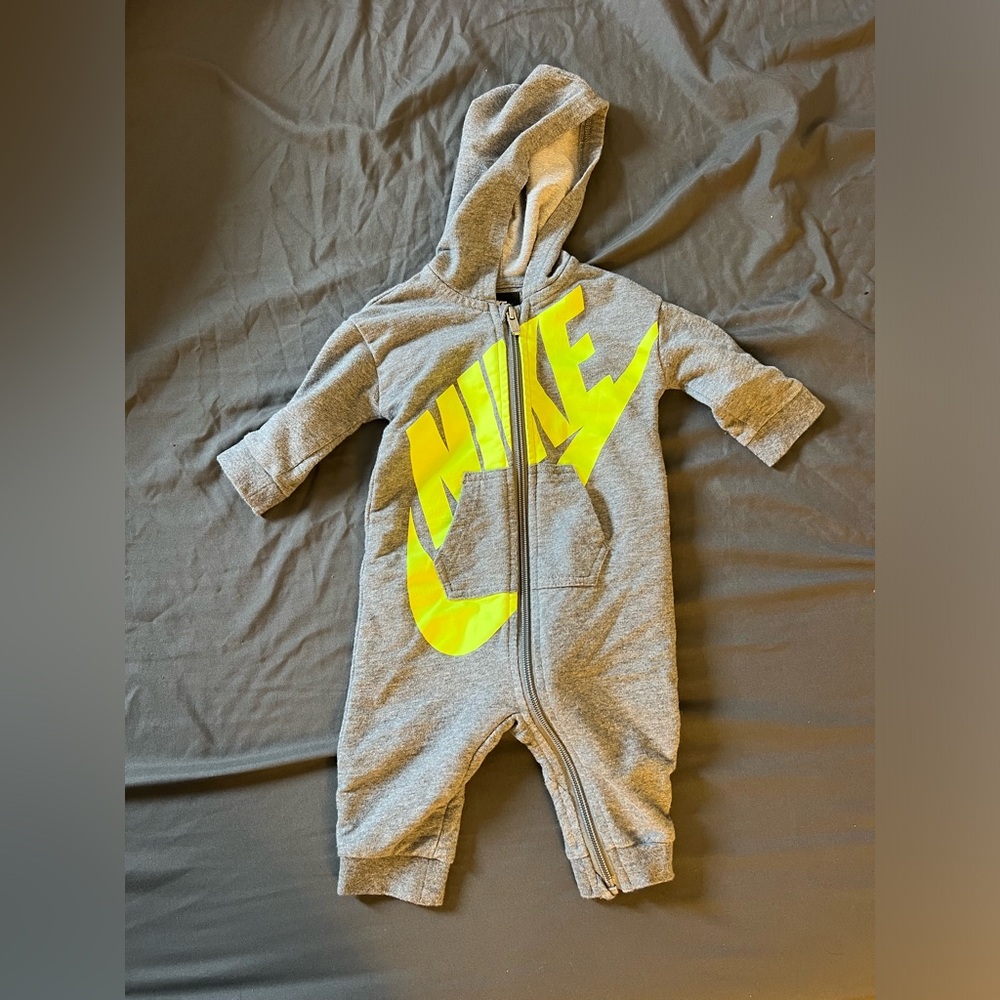 2 infant rompers